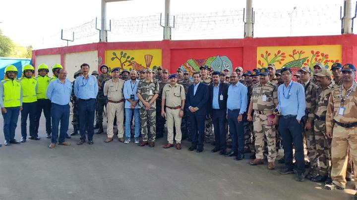 हवाई अड्डे की सुरक्षा जाँच के लिये हुई मॉक-ड्रिल